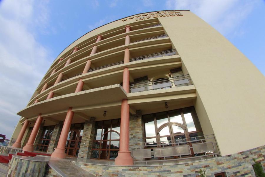Hotel Imperium Suceava Ngoại thất bức ảnh
