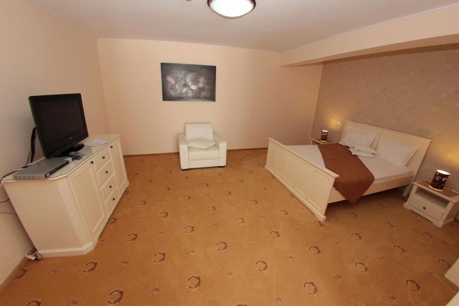 Hotel Imperium Suceava Ngoại thất bức ảnh