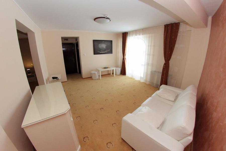 Hotel Imperium Suceava Ngoại thất bức ảnh