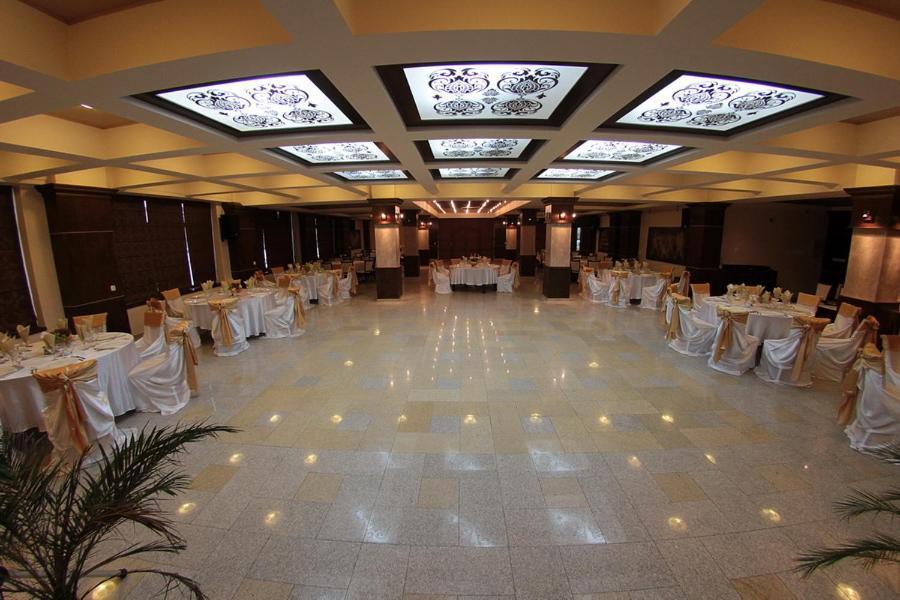 Hotel Imperium Suceava Ngoại thất bức ảnh
